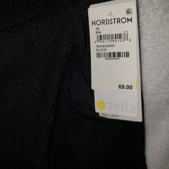 Activewear Joggers with a twist - Picture 3 of 4